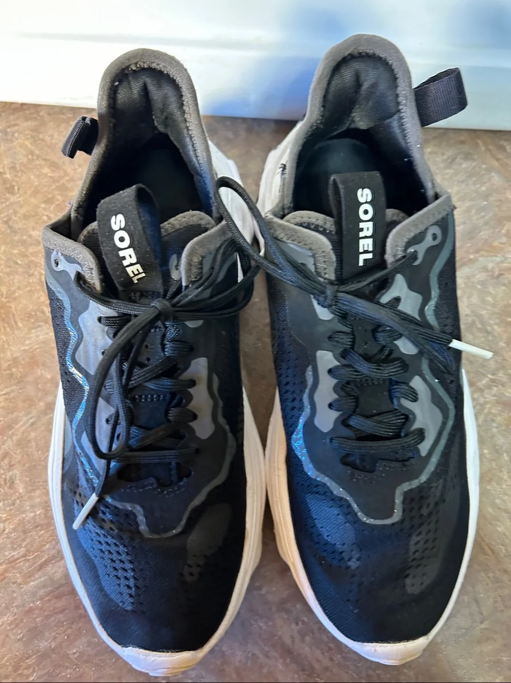 Sorrel Sneakers, Kinetic Breakthrough Day Lace: Black/White  Sz 7 NL-4689-010